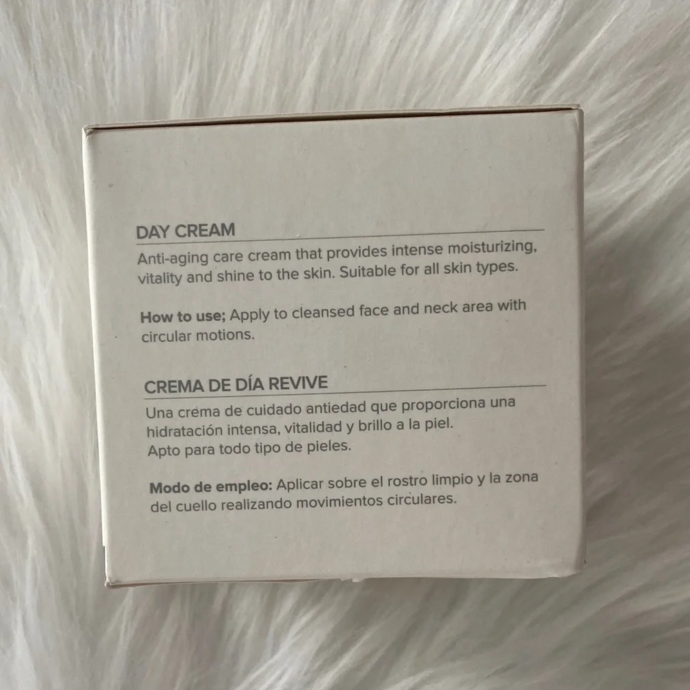 NEXXT Revive Day Cream —  Nourishing Moisturizer / new & sealed in box